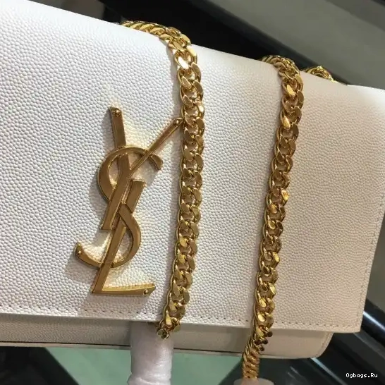 MEDIUM YSL KATE 0620